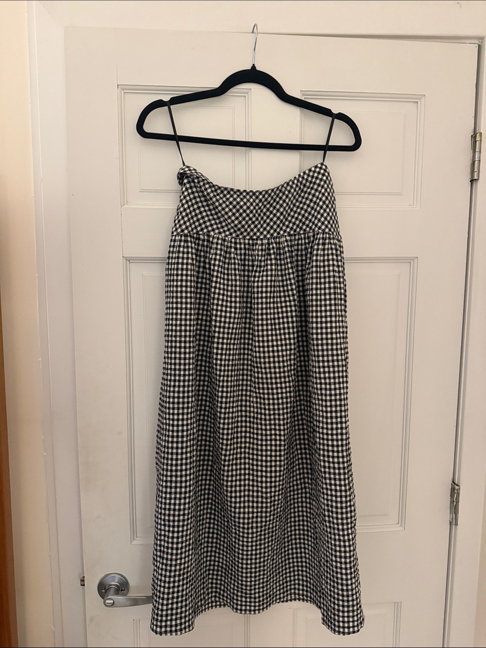 Uniqlo Black and White Gingham Midi Skirt
